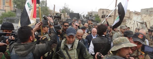 Al-Abadi entra en la ciudad liberada de Ramadi