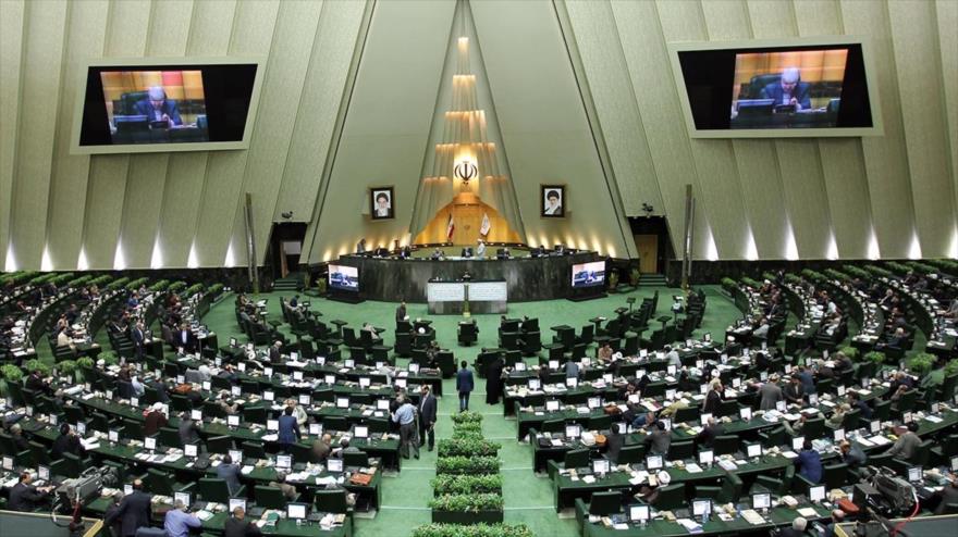 Parlamento iraní aprueba la implementación del acuerdo nuclear