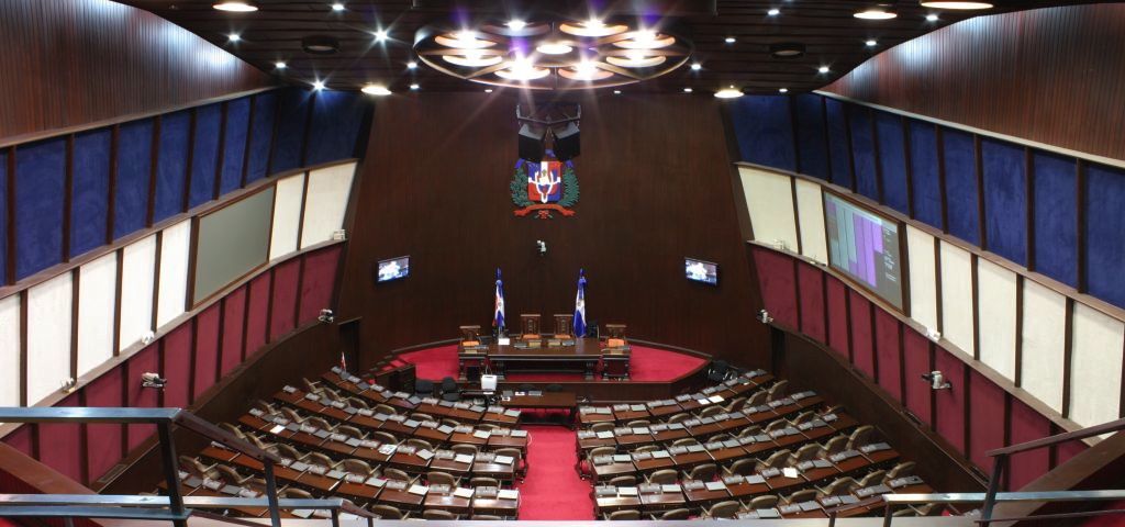 Congreso aprueba reelección presidencial consecutiva en República Dominicana