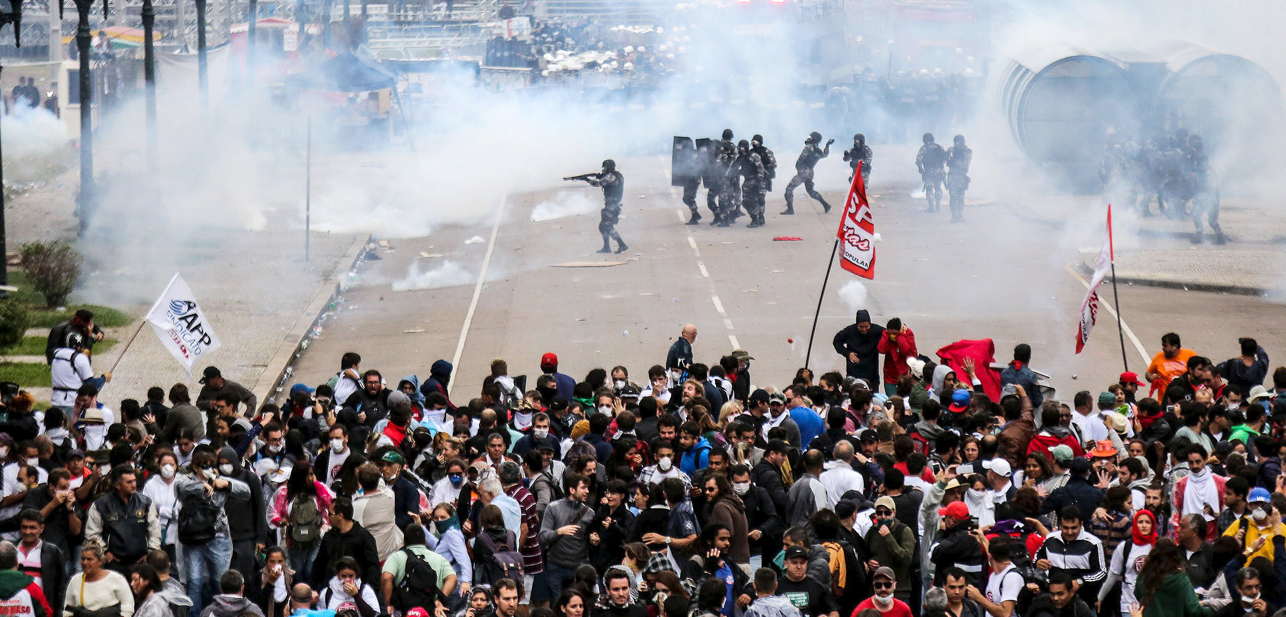 Amnistía Internacional condena la mano dura policial contra la protesta de profesores en Brasil