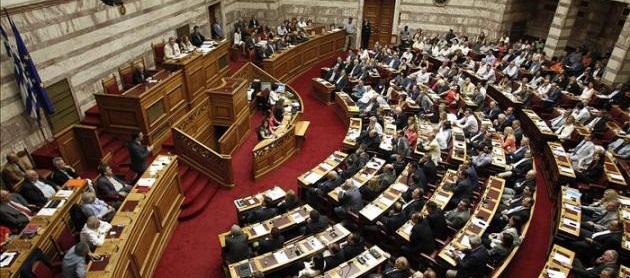 Grecia se somete a la austeridad europea 