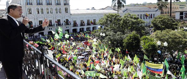 Correa convoca a un debate nacional sobre la ley de herencias