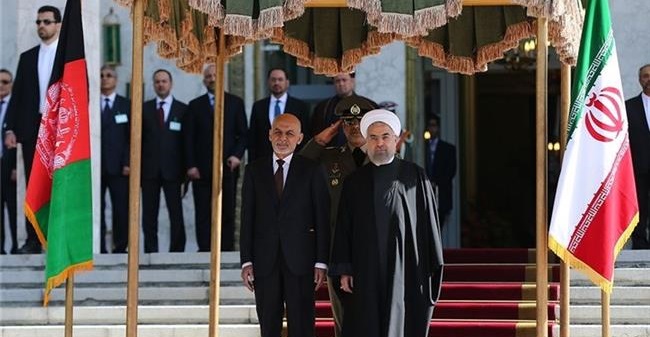 Distintos aspectos del viaje del presidente afgano a Irán