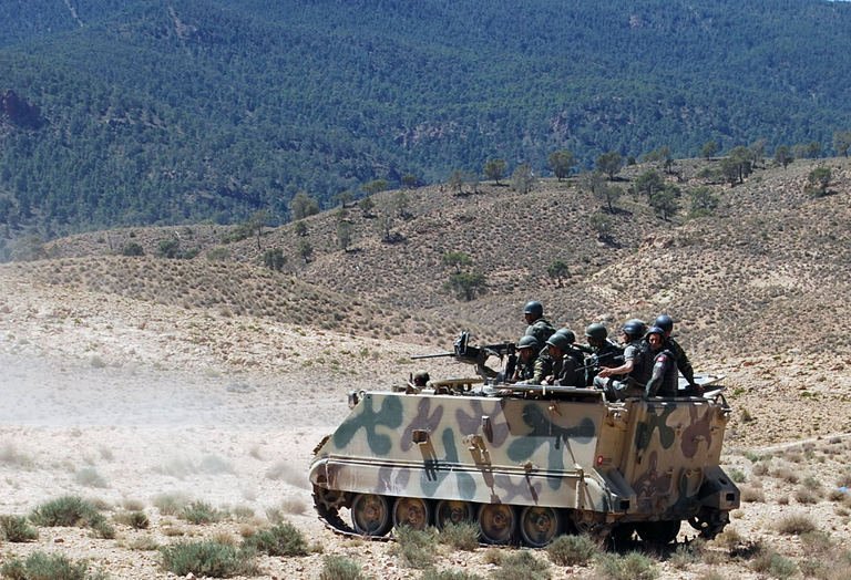Al menos tres soldados tunecinos muertos en la frontera con Argelia