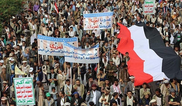 "براكين الغضب" في صنعاء للتنديد بالمجزرة السعودية بحق المدنيين