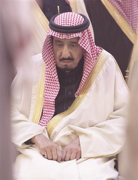 التايمز: الملك سلمان مصاب بالخرف، والعائلة السعودية تعاني من أزمة الخلافة
