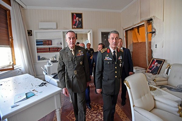 El jefe militar estadounidense visita Ankara