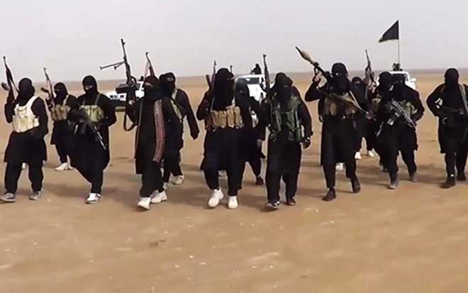 ISIS Cuts Salaries in Half for Terrorists in Syria