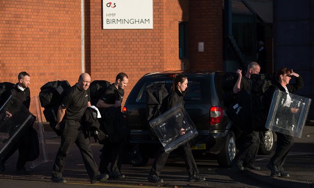 British Police Relocate Prisoners after Riot in Birmingham