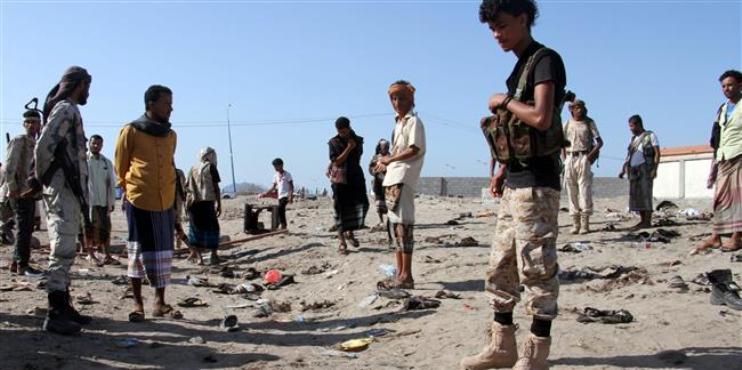 Atentado con bomba mata a 49 milicianos leales a Hadi en Yemen