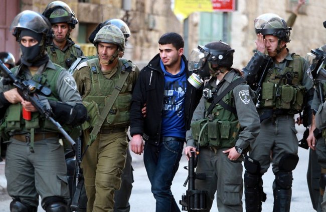 Fuerzas israelíes arrestan a dos miembros de HAMAS en Al-Jalil