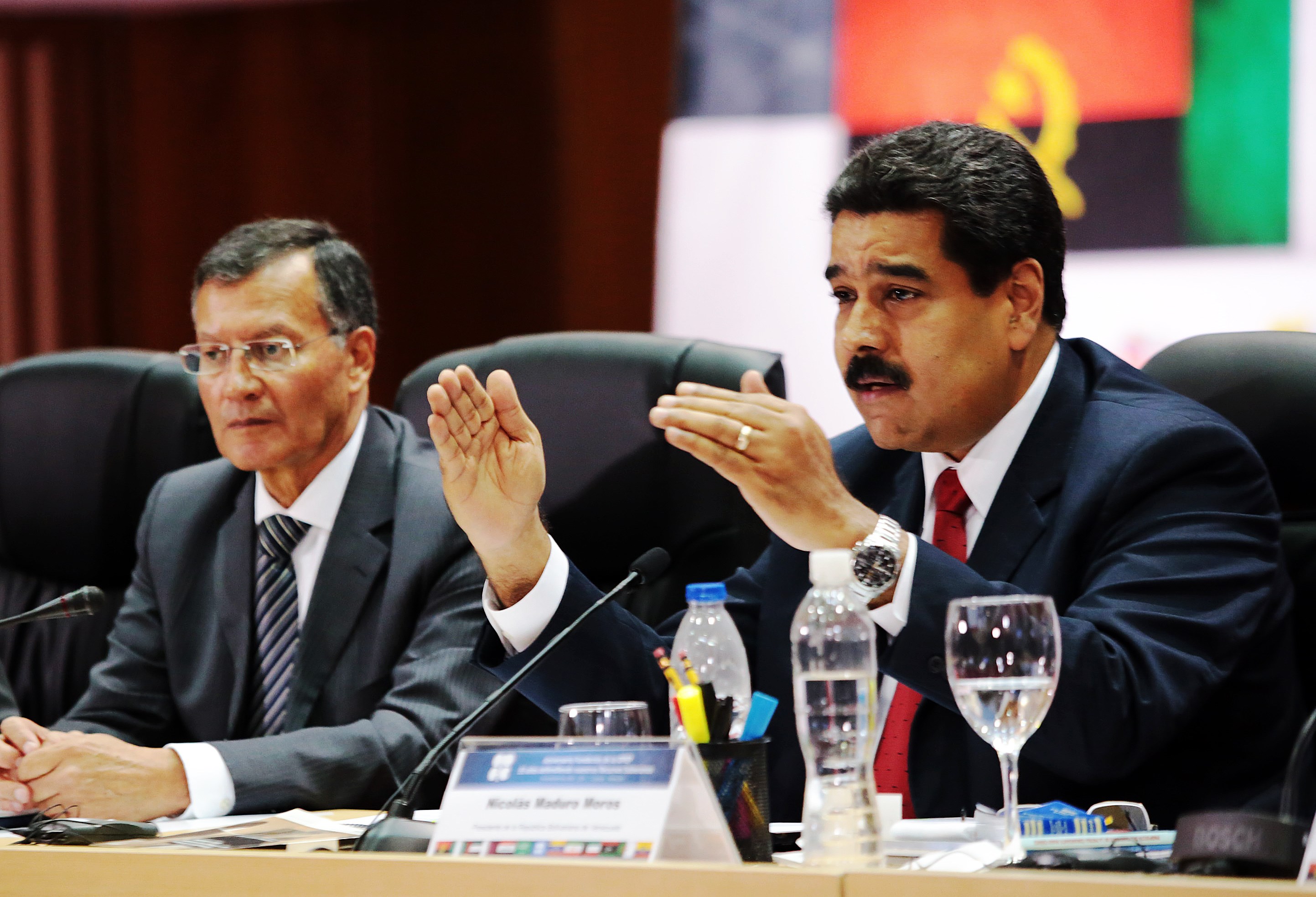 Maduro: Países de OPEP y no OPEP llegan a un acuerdo sobre precio del petróleo