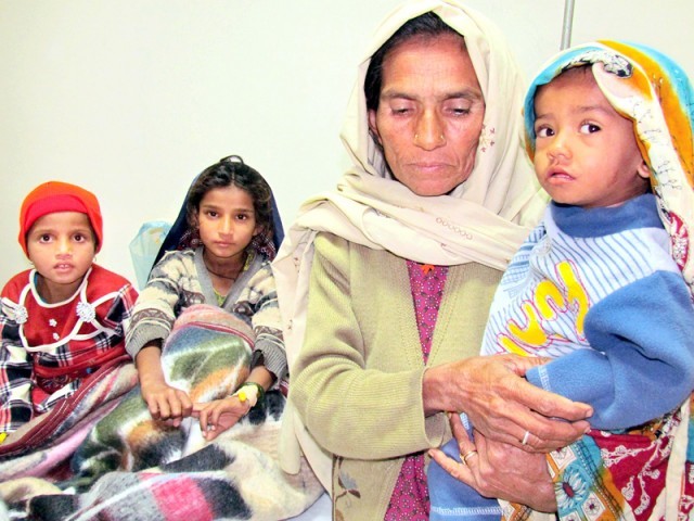 سندھ، 27 بچے ہلاک 220 ہسپتال میں داخل