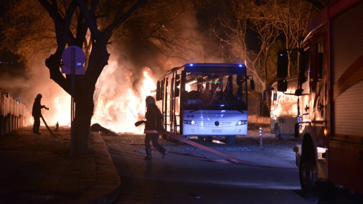 عشرات القتلى والجرحى في استهداف حافلة عسكرية تركية وسط أنقرة