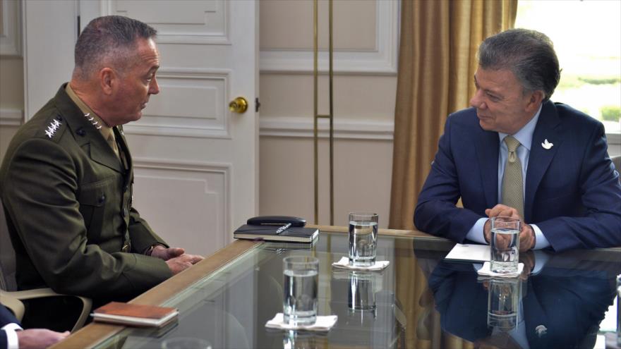 Reunión privada de Santos y un alto militar estadounidense