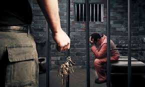 سجون أمريكا ممنوعة على الأمم المتحدة.. انتشار المافيات والمخدرات خلف الجدران!