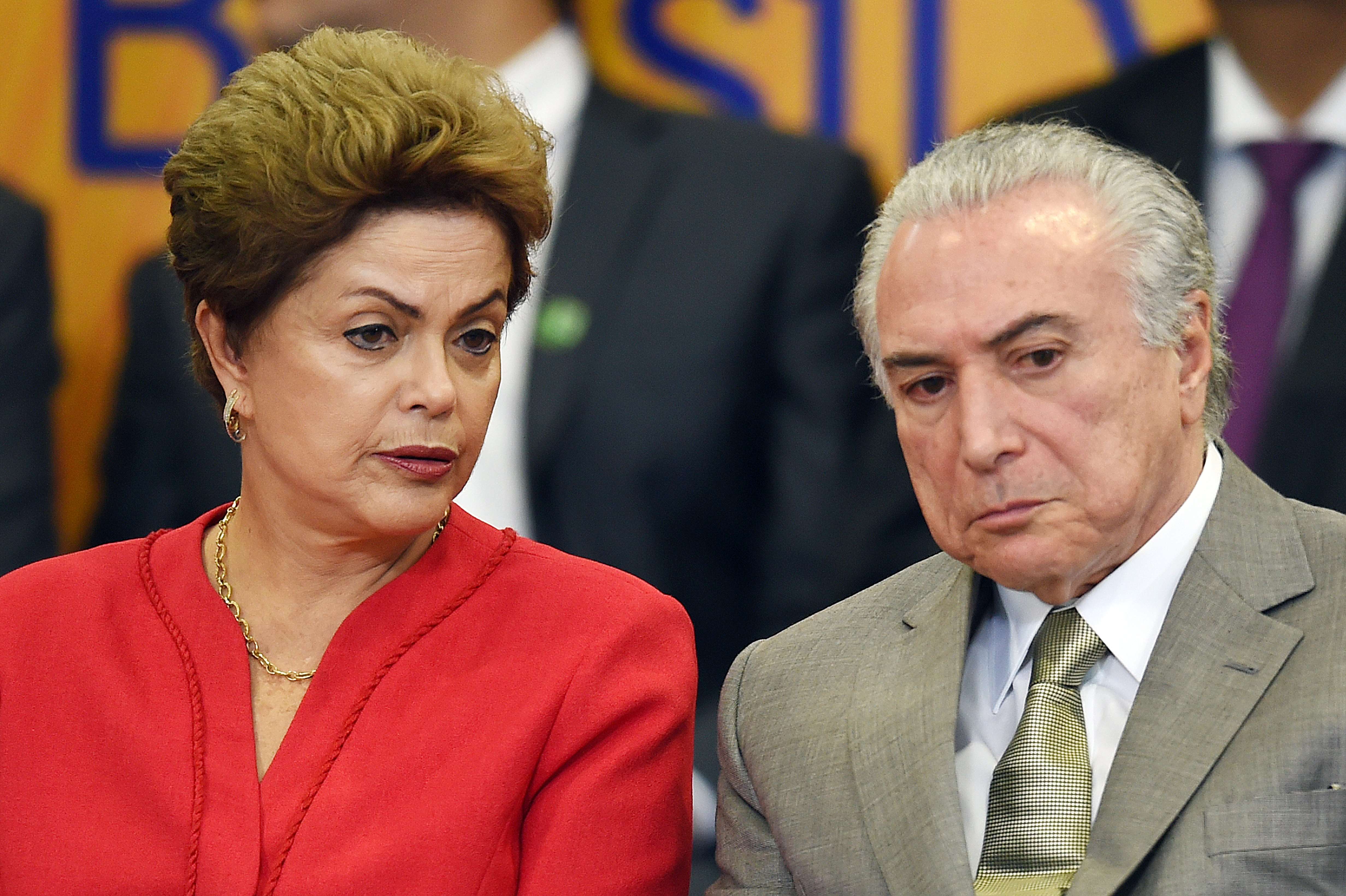 Principal partido aliado del gobierno brasileño decidirá si abandona a su suerte a presidenta Rousseff