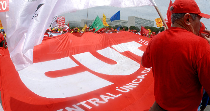 Trabajadores brasileños repudian medidas económicas del Gobierno interino