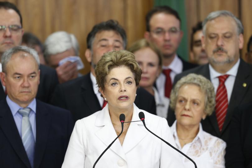 Rousseff: Detener las investigaciones de corrupción en Petrobras es objetivo de impeachment