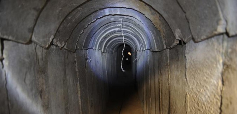Un palestino muerto y varios heridos por el derrumbe de un túnel en la Franja de Gaza