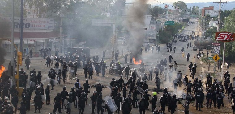 Policías confiesan haber disparado a maestros mexicanos en Oaxaca