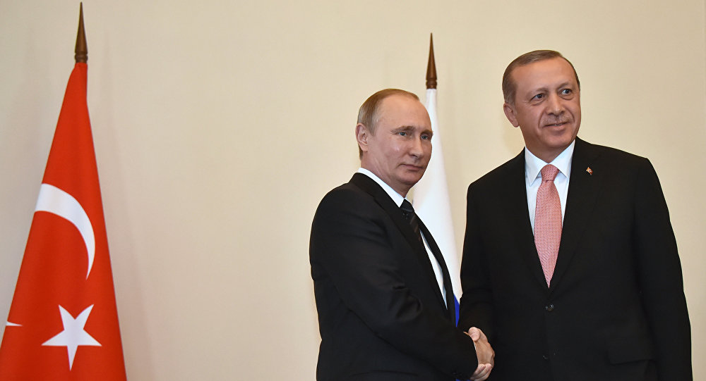 أردوغان في ضيافة بوتين ويقدم اعتذاره باللغة الروسية