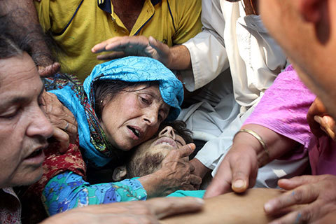 2 More Killed in Kashmir, Fatalities Totaled at 79