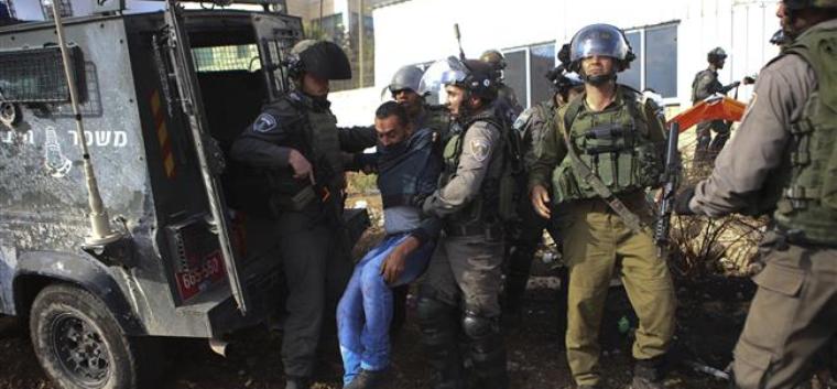 Fuerzas israelíes arrestan a al menos 19 palestinos en Cisjordania