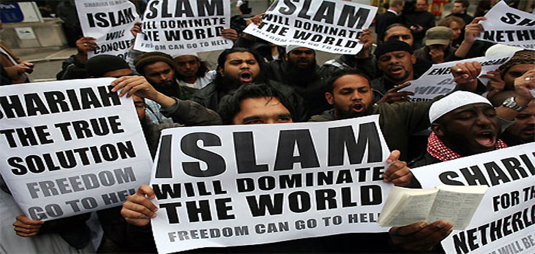 مسلمانوں سے تعصب رکھنے والوں کو منھ توڑ جواب