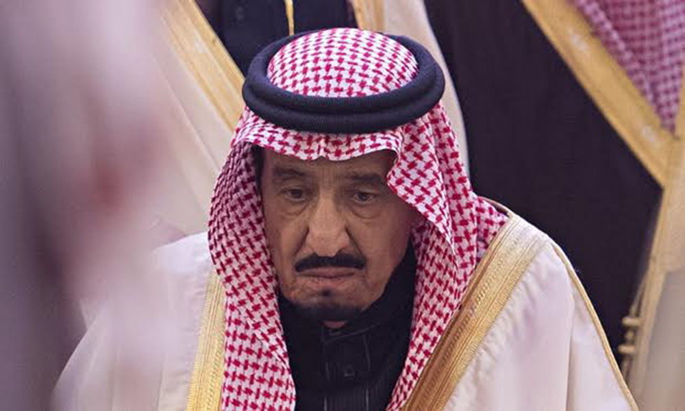 هل أصبح سلمان بن عبد العزيز "ملكا مغيبا"؟!؛ صحيفة بريطانية تكشف خفايا مرض "الملك"