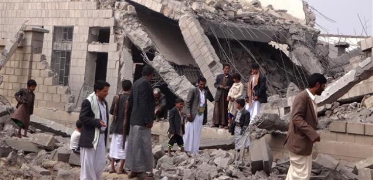 Decenas de civiles muertos en nuevas agresiones saudíes en Yemen