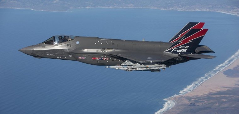 EEUU despliega cazabombarderos F-35 en Japón