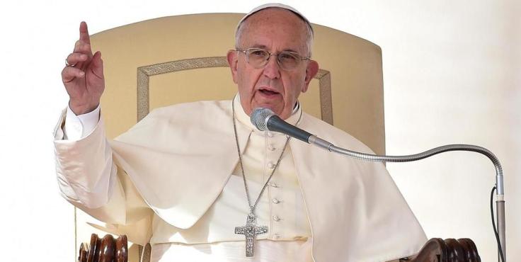 Papa insiste en construir puentes en un mundo en el que se levantan muros