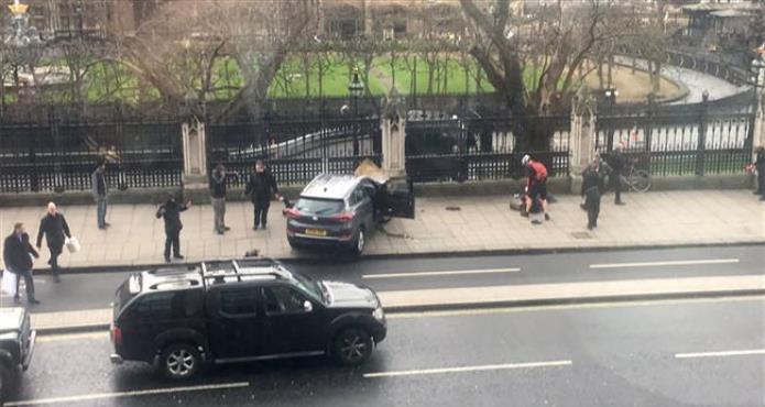 Atentado terrorista en Londres deja 4 muertos