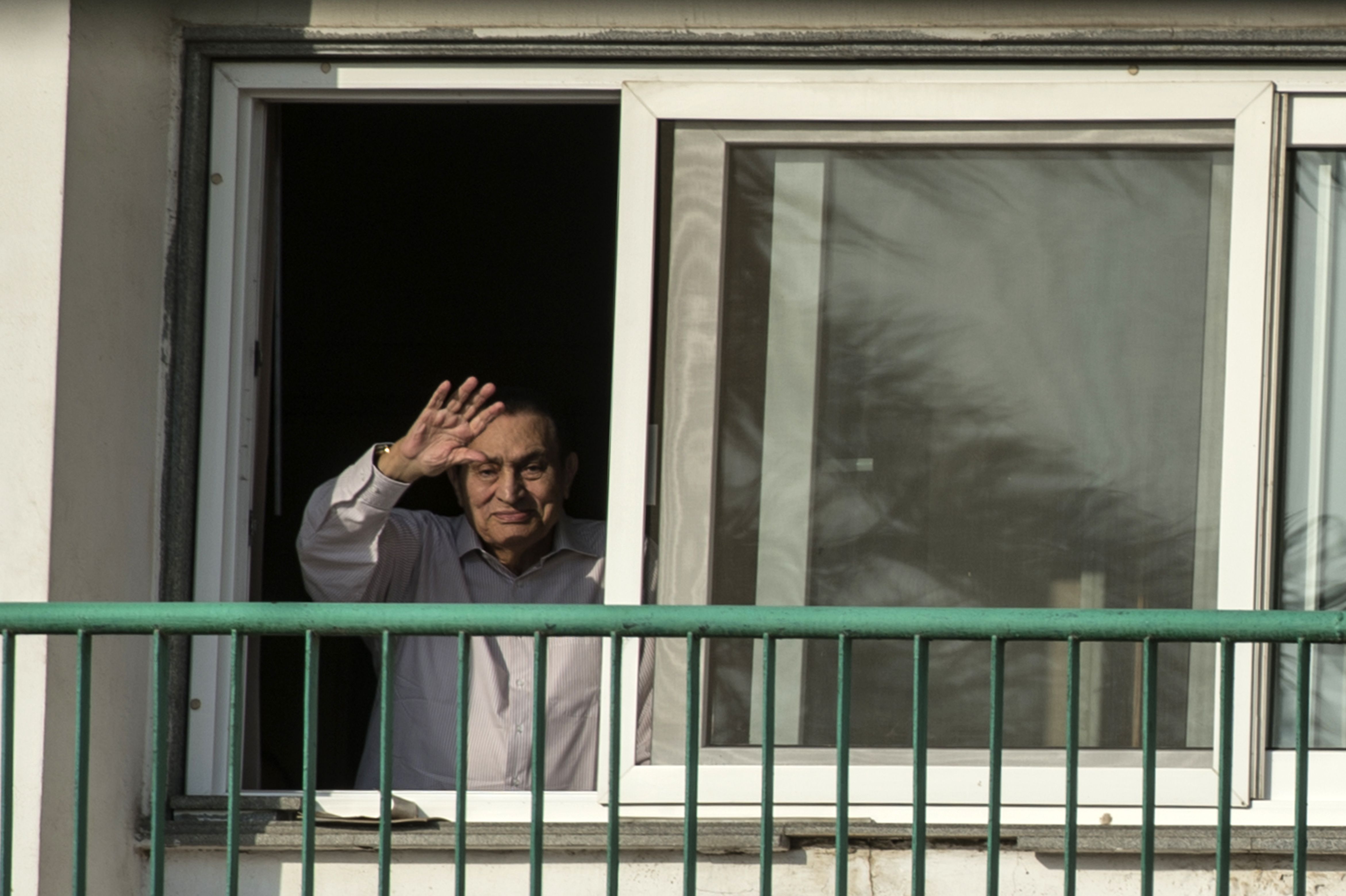 Excarcelan a Mubarak después de seis años en prisión