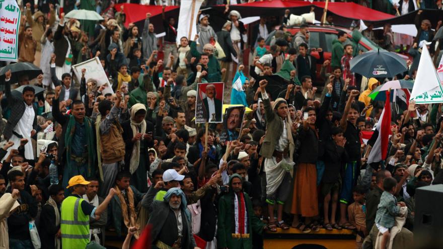 Miles de yemeníes inician una marcha desde Saná hasta el puerto Al-Hudayda