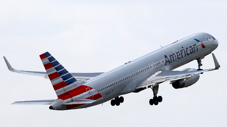 Copiloto de American Airlines muere durante aterrizaje en Estados Unidos