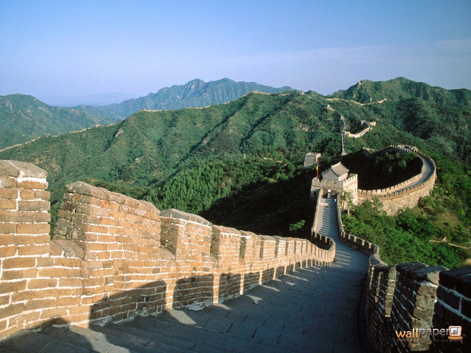 La Gran Muralla China tiene réplica y los turistas la confunden con la original