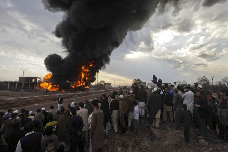 تفجير إرهابي يهز ولاية هرات الأفغانية وسقوط عشرات القتلى