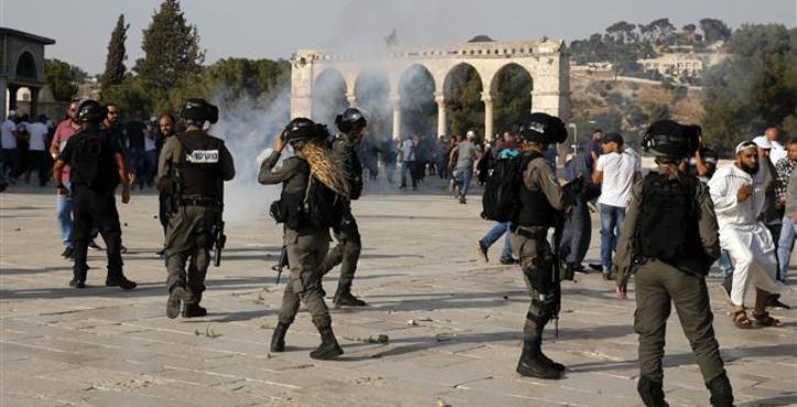 100 palestinos heridos durante nuevos enfrentamientos en la Mezquita Al-Aqsa