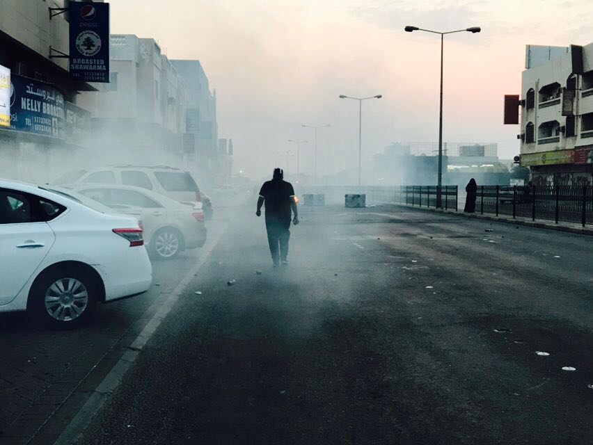 البحرين: قوات الأمن تفتح النار على تظاهرات عيد الاستقلال من الاستعمار البريطاني