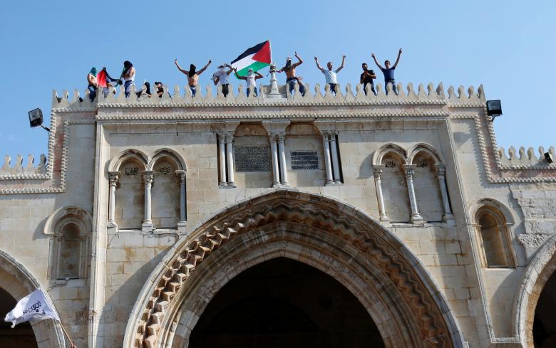 فتح جميع أبوب المسجد الأقصى بعد هزيمة الاحتلال