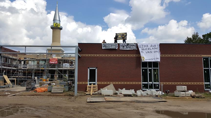 Far-Right Extremists Attack Mosque under Construction in Netherlands