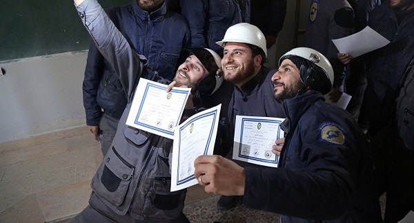 Russia: White Helmets Filming False Flag Chemical Attack