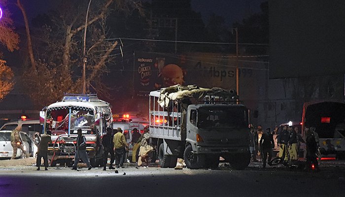 Six Killed as Taliban Bomber Hits Security Forces’ Bus in Pakistan’s Quetta