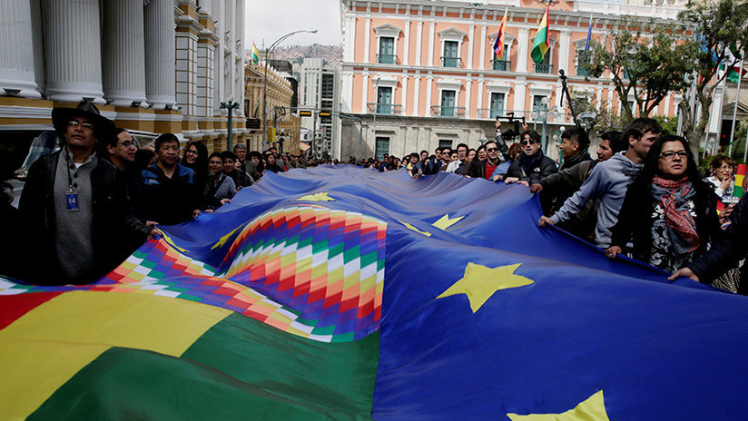 Bolivia desplegó bandera de 200 kilómetros para apoyar demanda marítima
