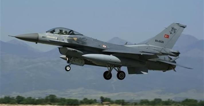 Ataques aéreos turcos matan 38 miembros del PKK en el norte de Irak