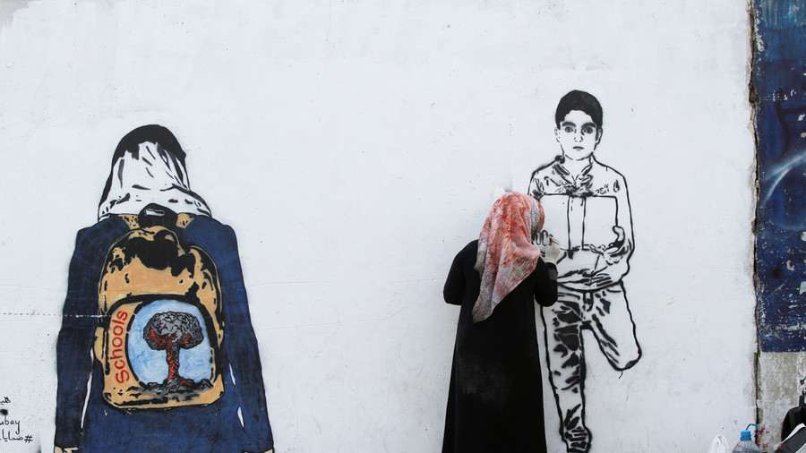 Street Artist Paints Pains Yemeni Kids Suffer under Saudi Aggression