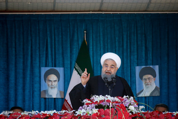 الرئيس الإيراني: سنواصل إنتاج أي سلاح دفاعي نحتاجه