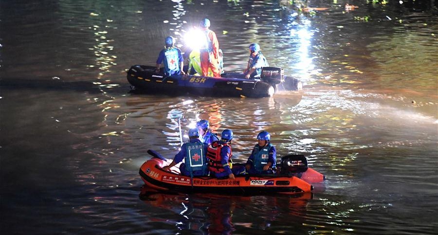 17 Killed as Two Chinese Dragon Boat Capsize in River